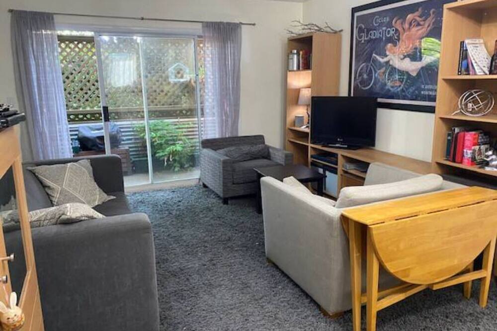 Photo of Livingroom in Lawton Park