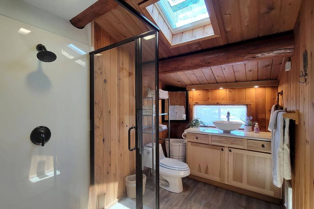 Photo of Bathroom in Cave Junction
