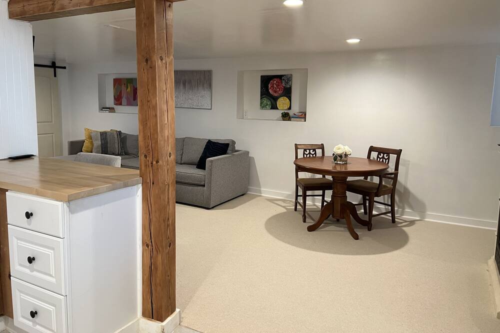 Photo of Livingroom in Roseburg
