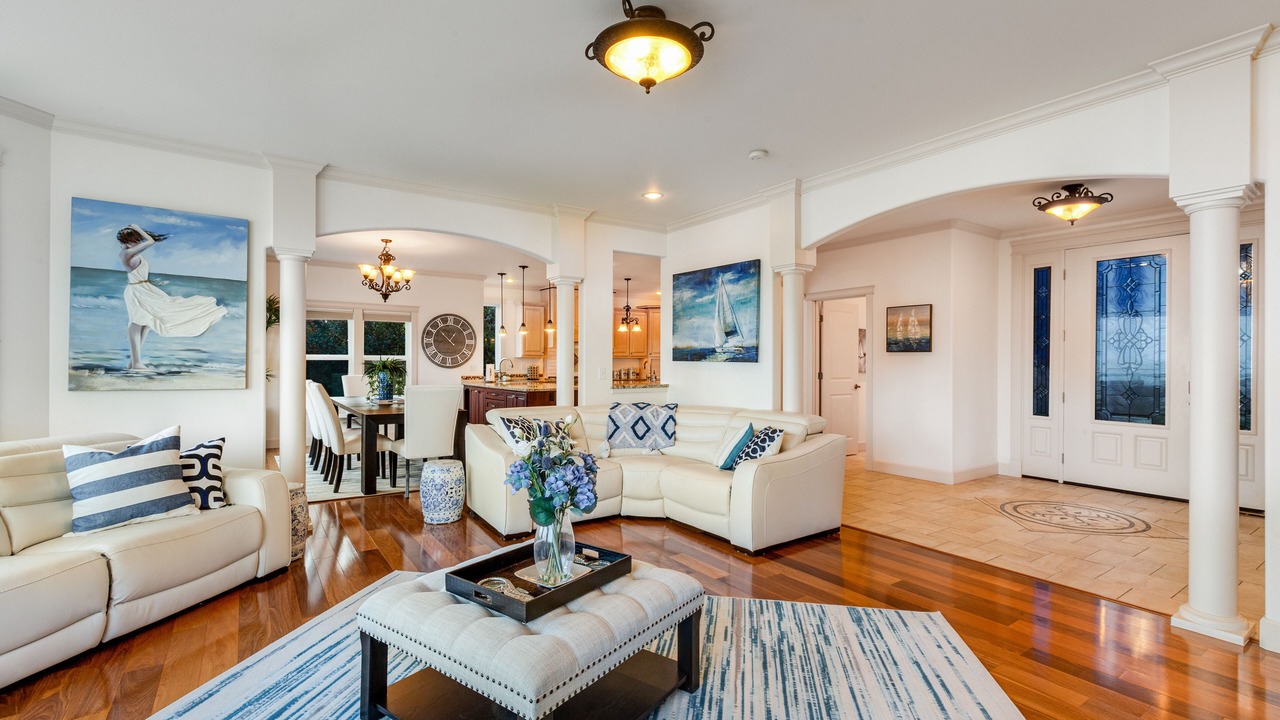 Photo of Livingroom in Coupeville