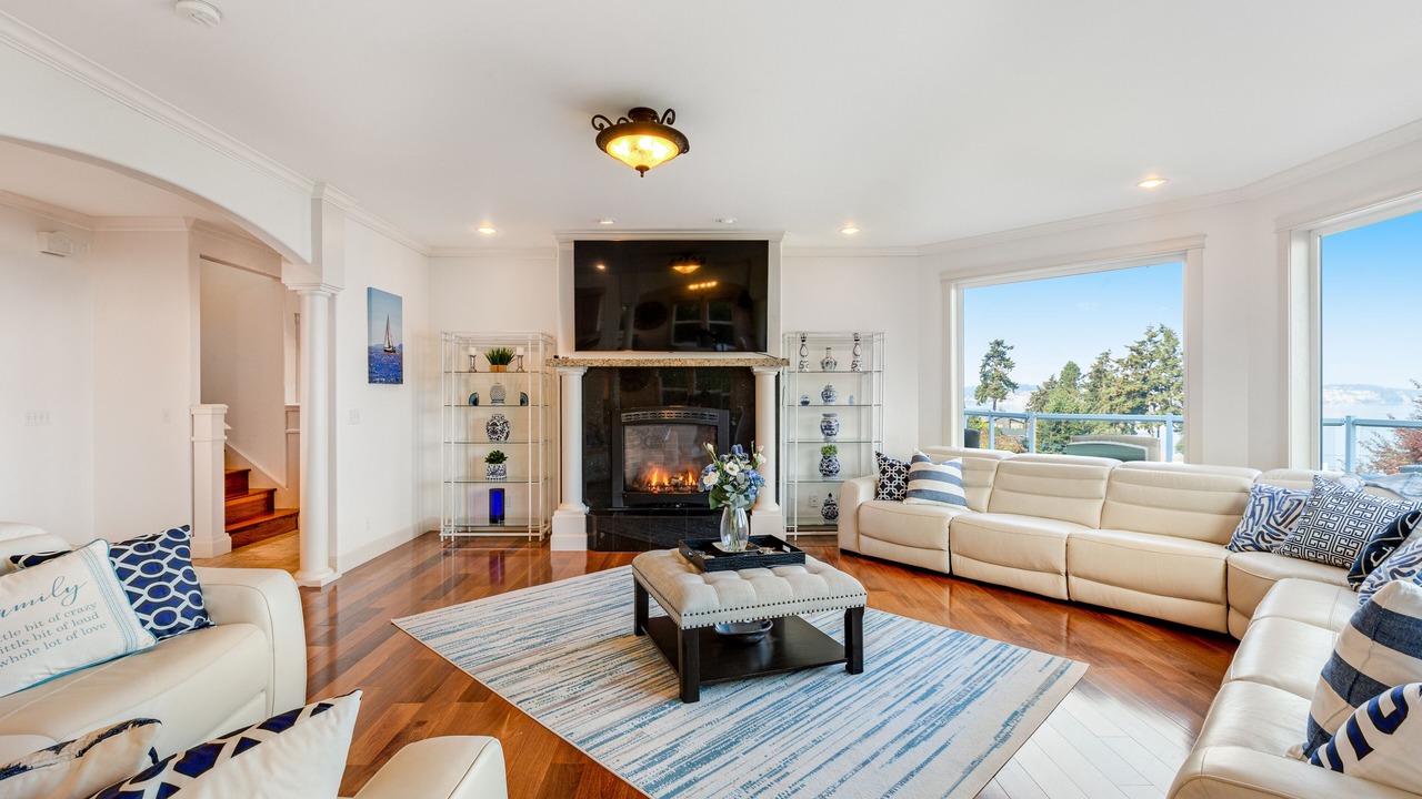 Photo of Livingroom in Coupeville