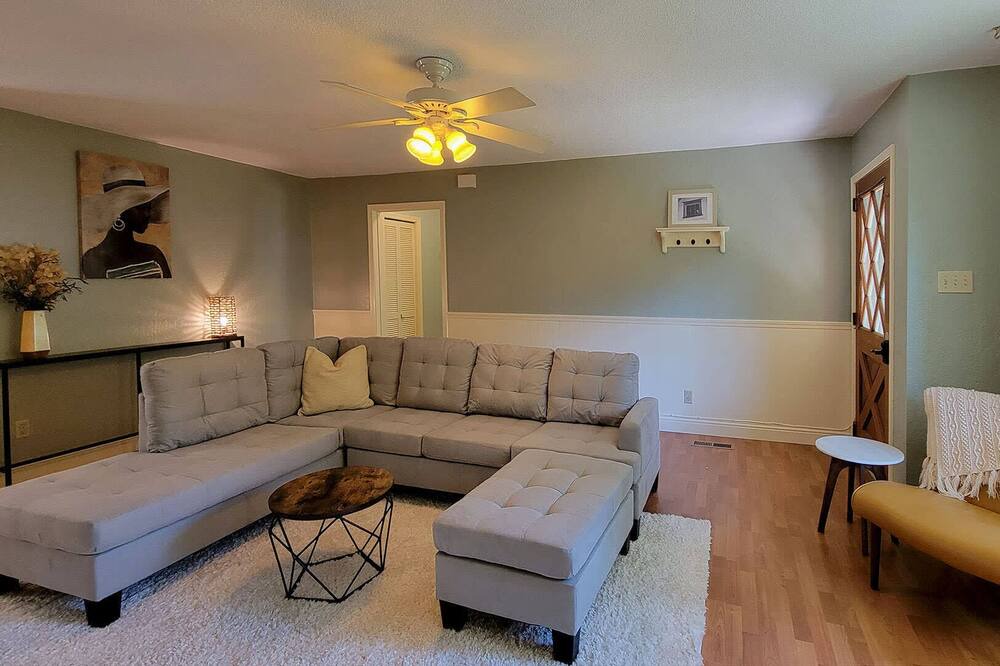 Photo of Livingroom in Gold Hill