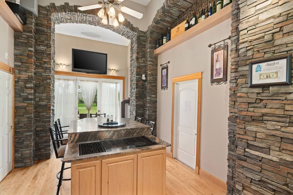 Photo of Bedroom in Evans