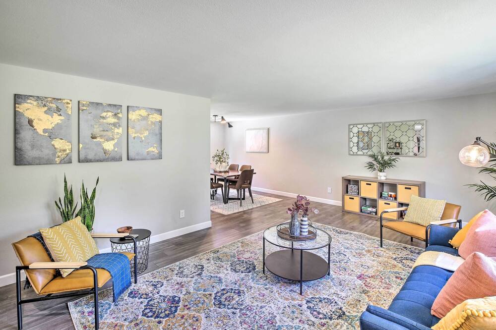 Photo of Livingroom in University Place
