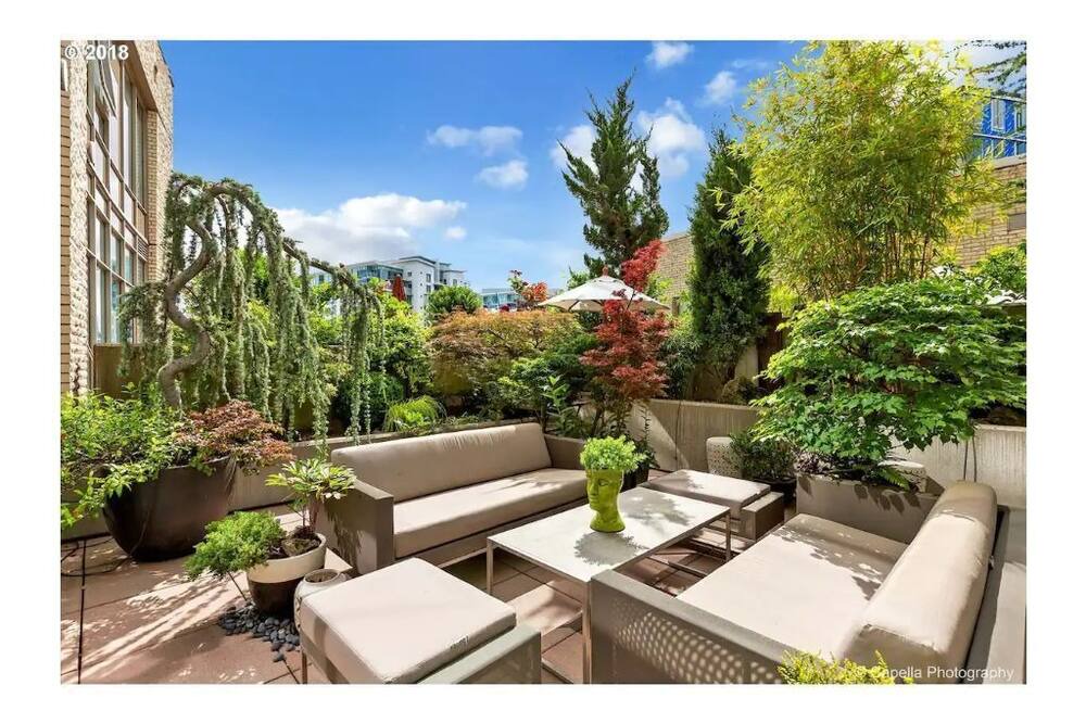 Photo of Patio Balcony in Pearl District