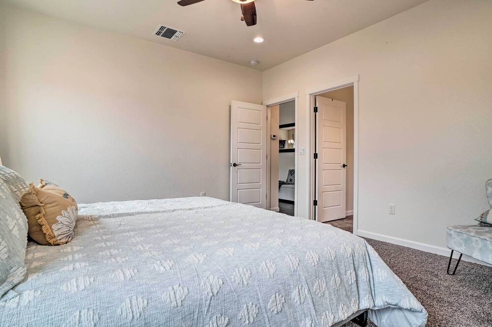 Photo of Bedroom in Grants Pass