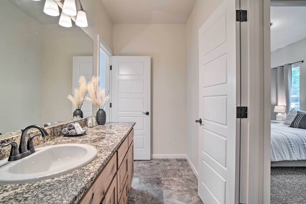Photo of Bathroom in Grants Pass