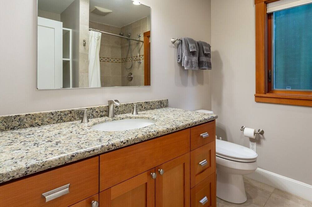 Photo of Bathroom in Warnick