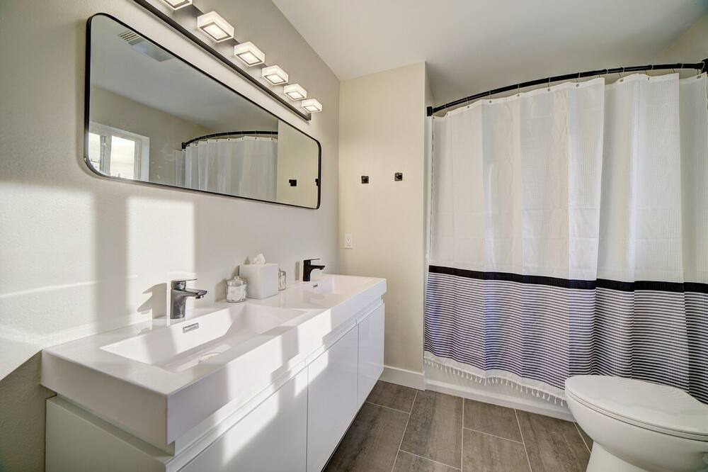 Photo of Bathroom in Greenwood