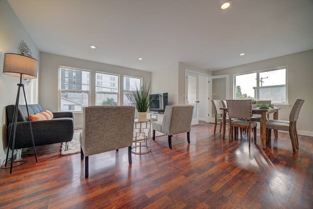 Photo of Bedroom in Greenwood