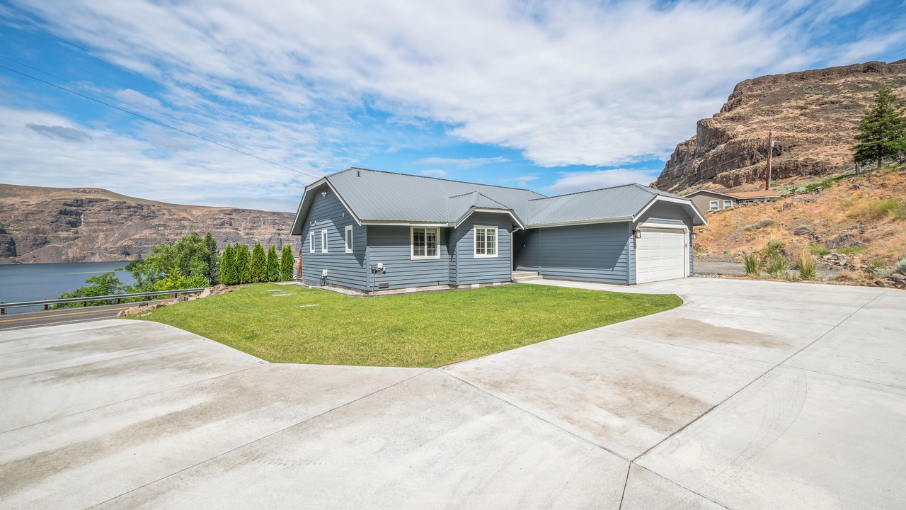 Photo of Outdoor in Sunland Estates