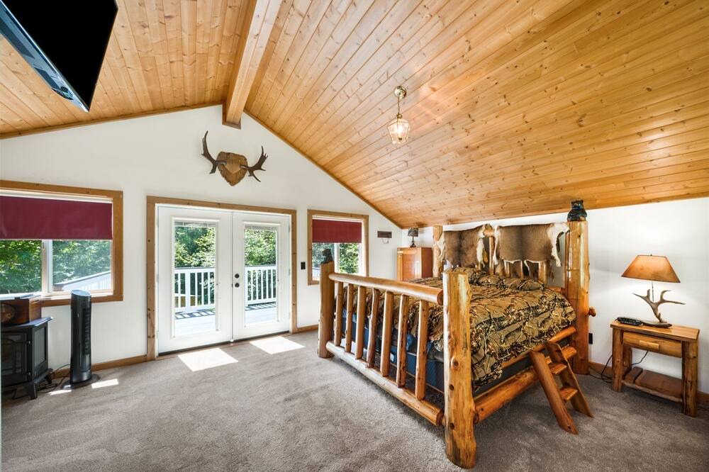 Photo of Bedroom in Lewis County