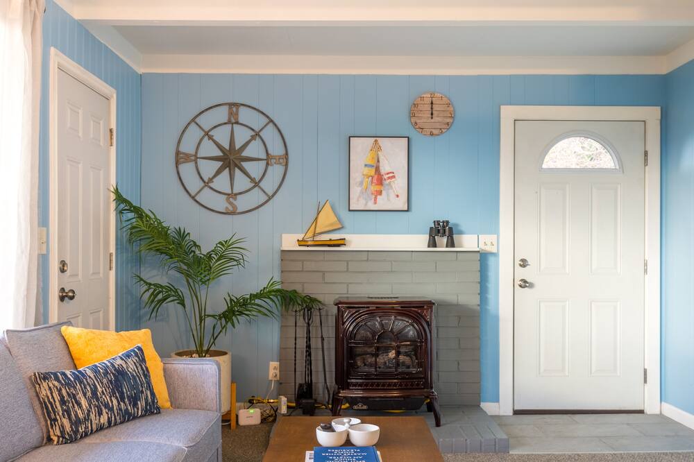 Photo of Livingroom in Lagoon Point
