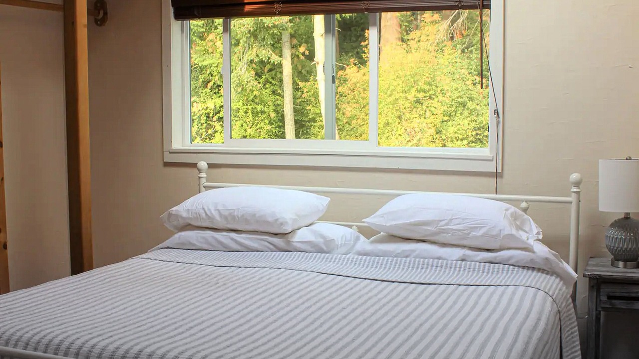 Photo of Bedroom in Coupeville