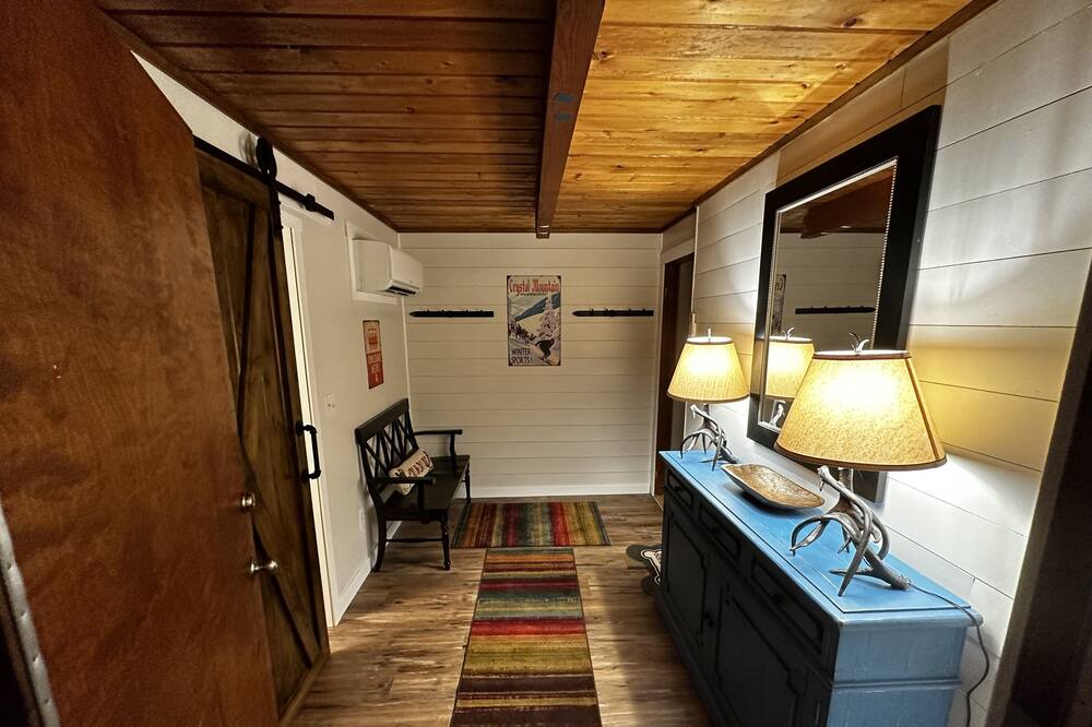 Photo of Bedroom in Enumclaw