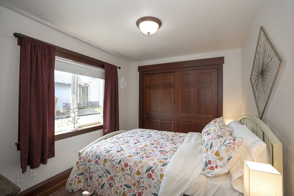 Photo of Bedroom in Old Town