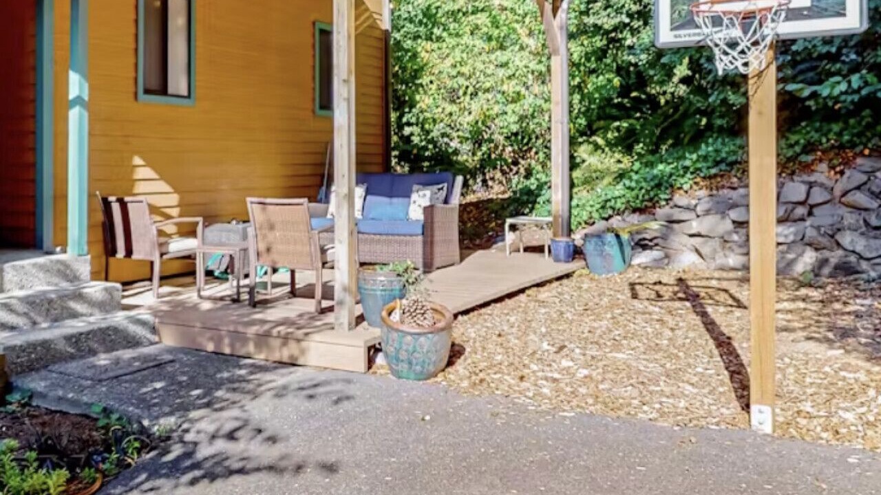 Photo of Patio Balcony in The Bowl of Edmonds