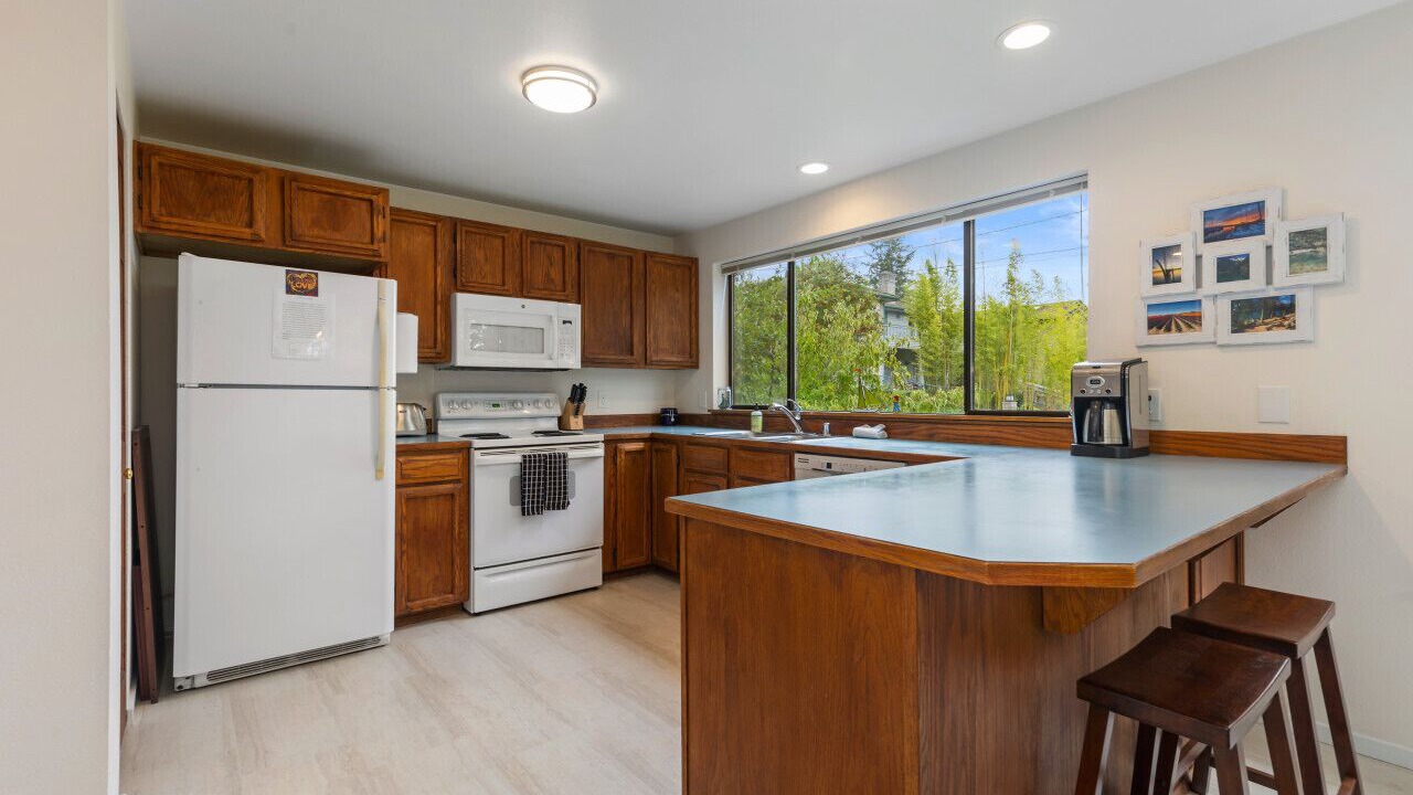 Photo of Kitchen in The Bowl of Edmonds
