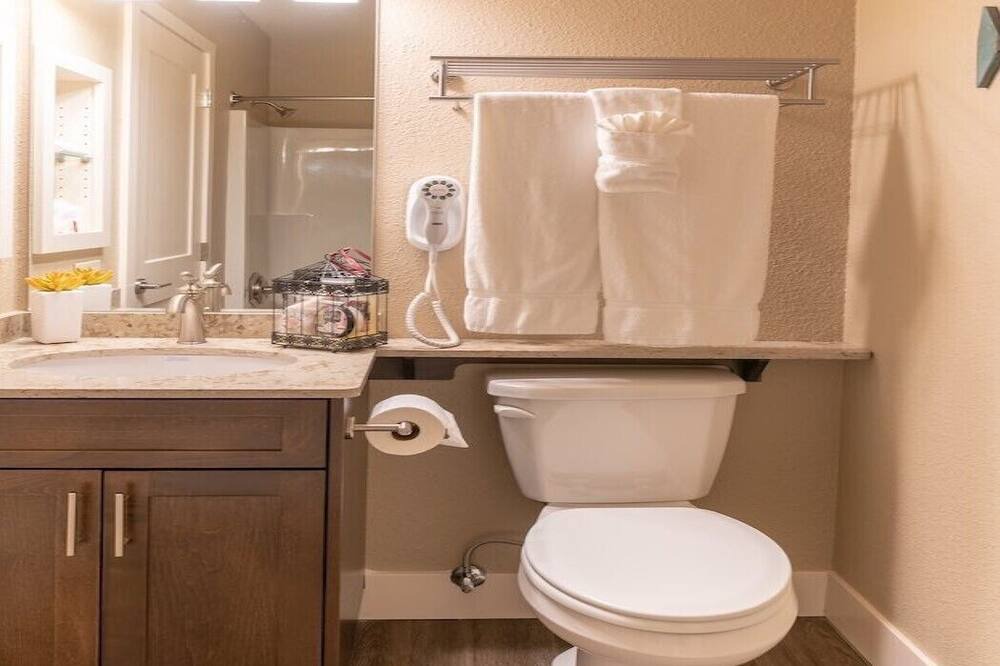 Photo of Bathroom in Wapato Point