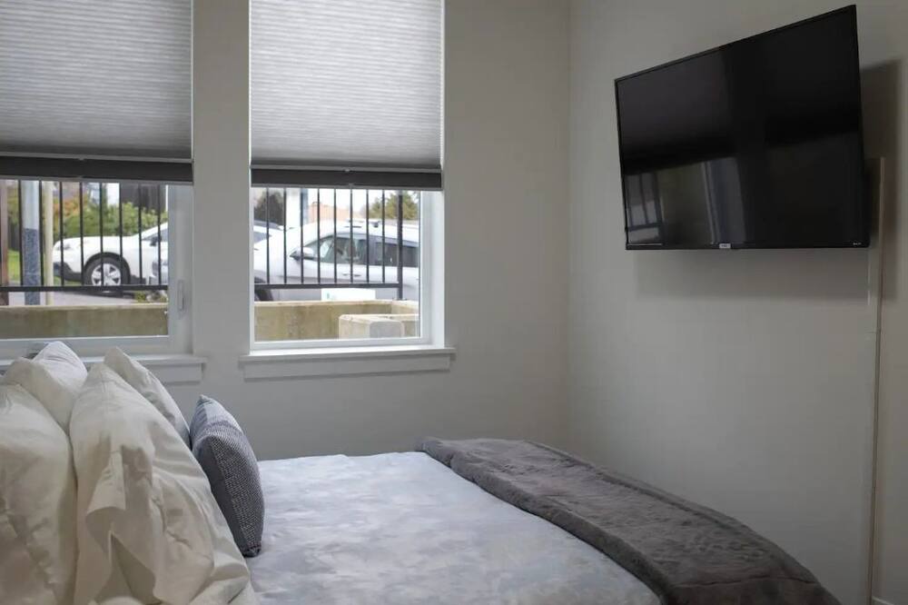 Photo of Bedroom in Southeast Magnolia