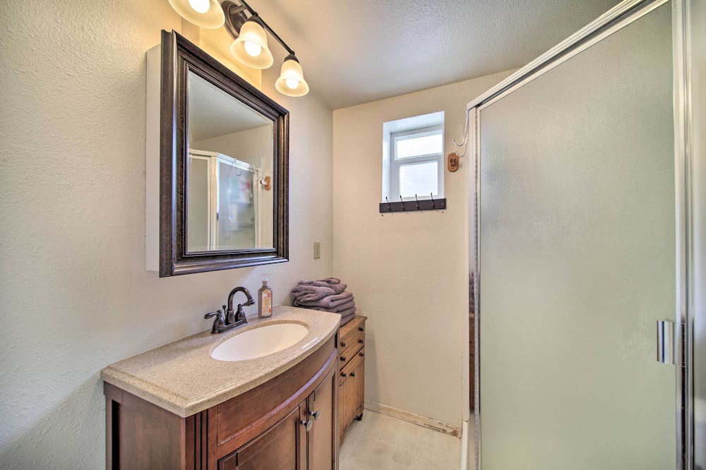 Photo of Bathroom in Valley