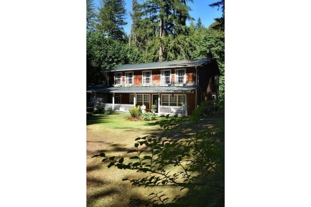 Photo of Outdoor in Brightwood