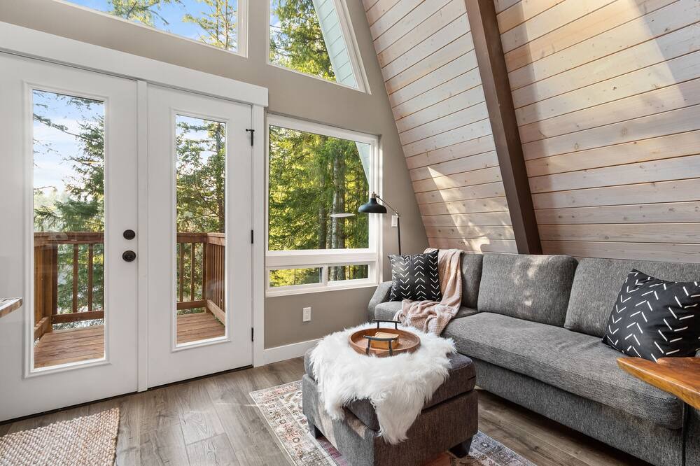 Photo of Livingroom in McKenna