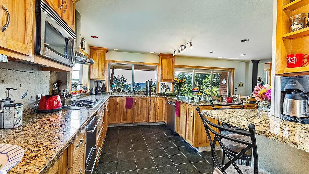 Photo of Kitchen in Anderson Island