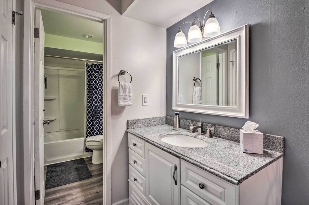 Photo of Bathroom in SeaTac