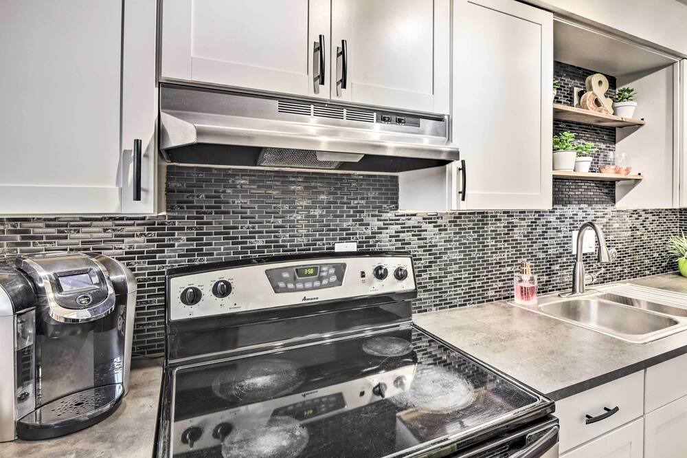 Photo of Kitchen in SeaTac