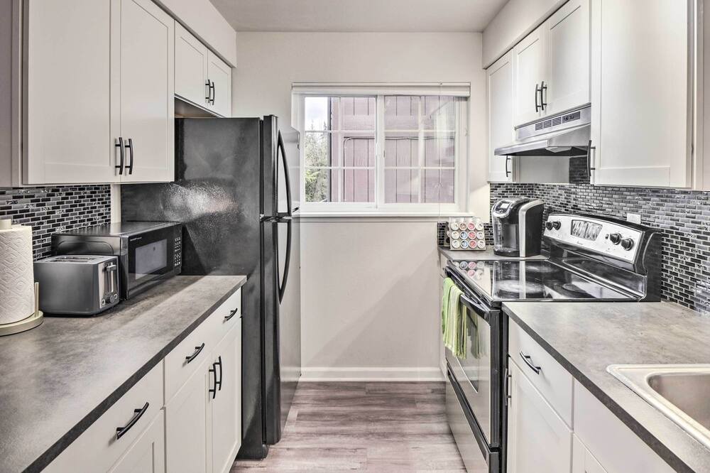 Photo of Kitchen in SeaTac