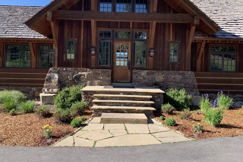 Photo of Outdoor in Spanish Peaks