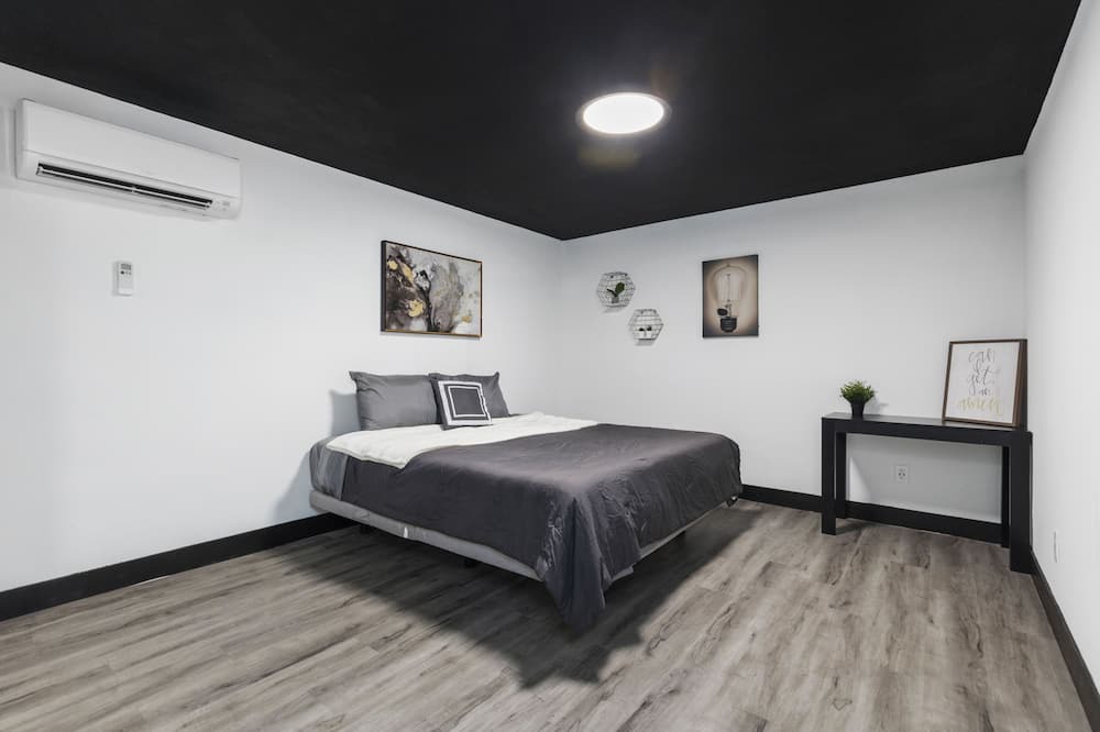 Photo of Bedroom in Waller
