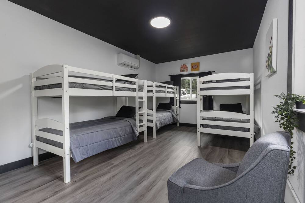 Photo of Bedroom in Waller