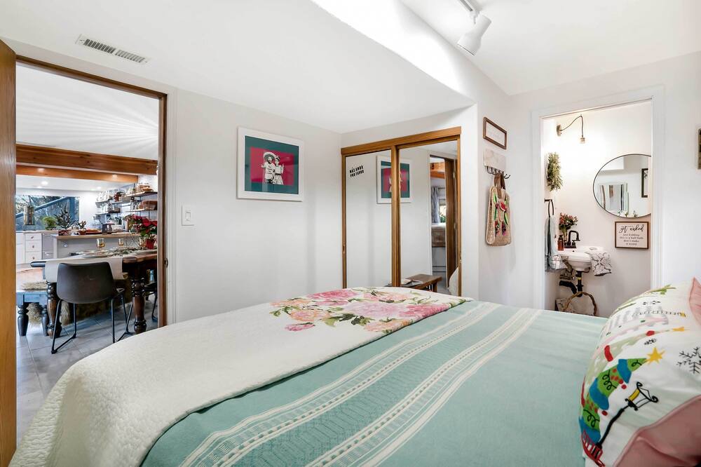 Photo of Bedroom in Newman Lake