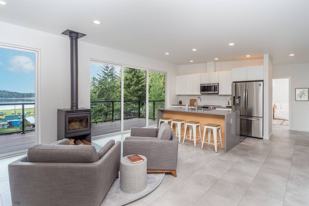 Photo of Livingroom in Marrowstone