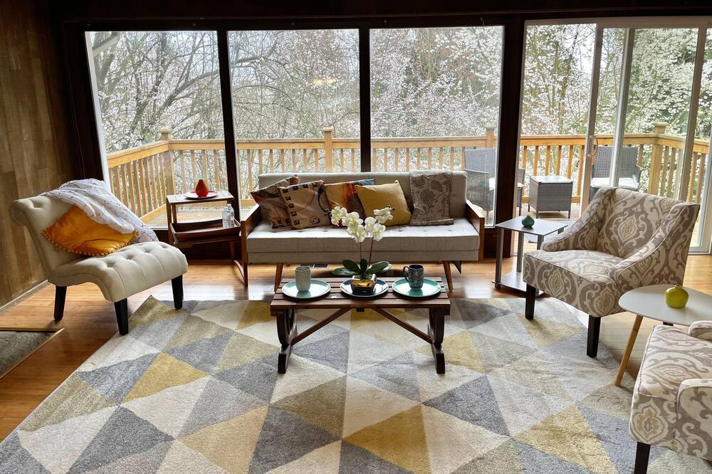 Photo of Bedroom in Lake Forest Park