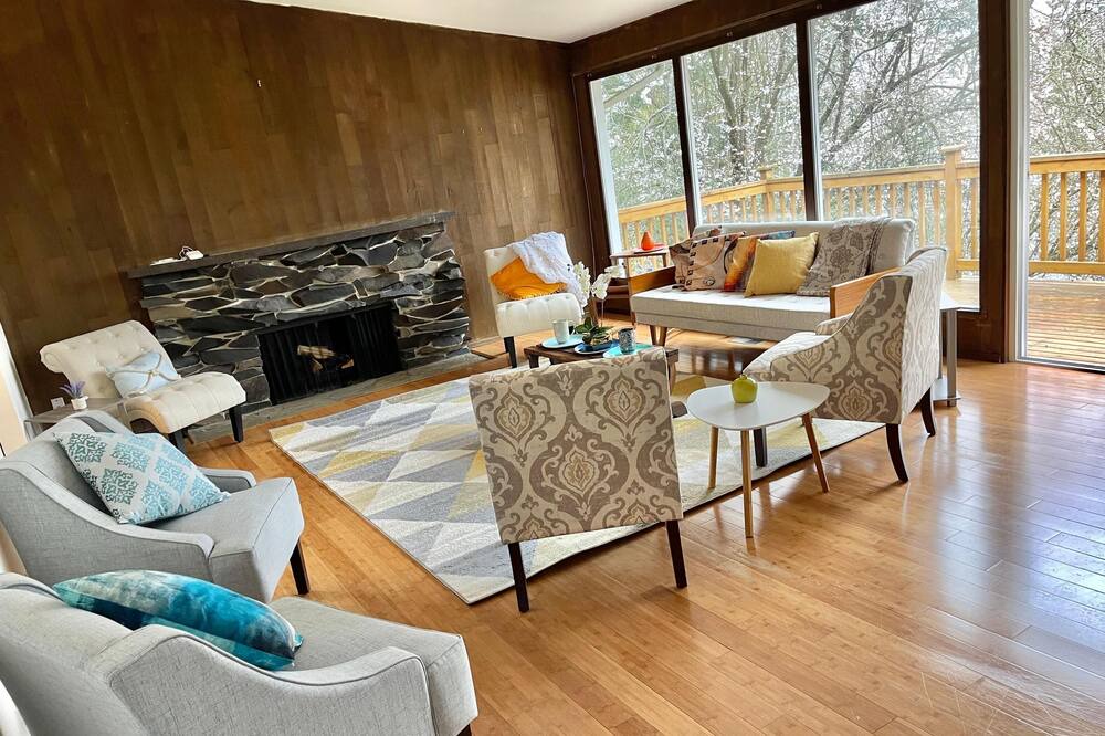 Photo of Bedroom in Lake Forest Park