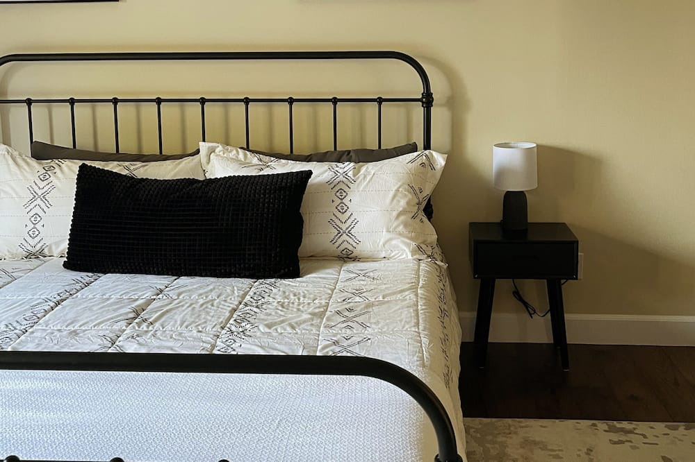 Photo of Bedroom in Westbrook Meadows