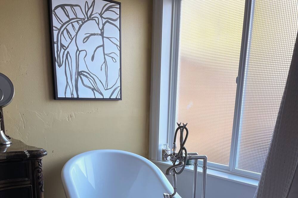 Photo of Bathroom in Westbrook Meadows