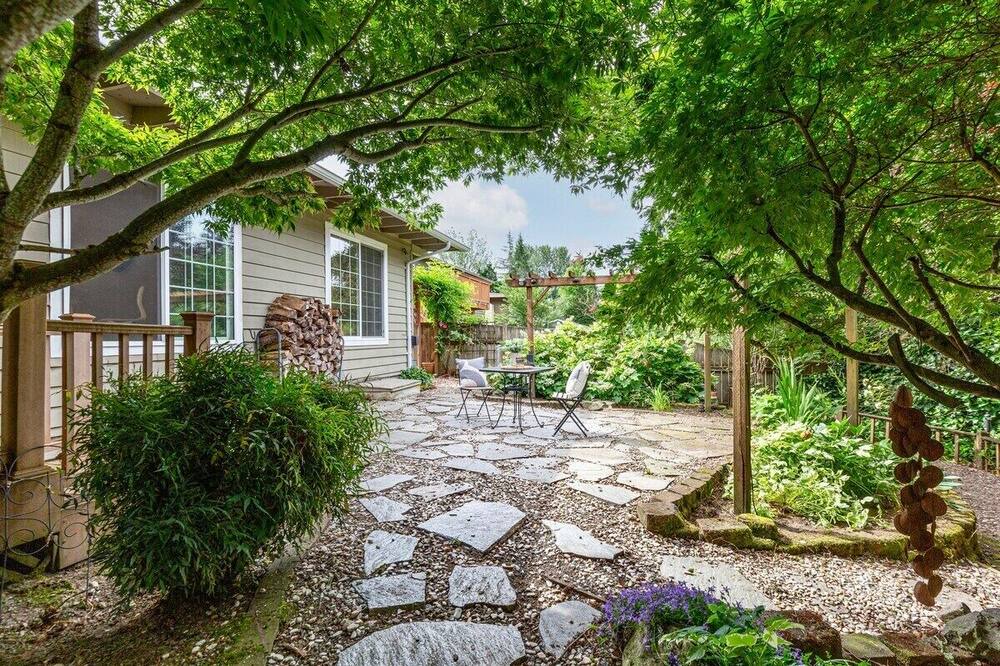 Photo of Patio Balcony in Lake Hills