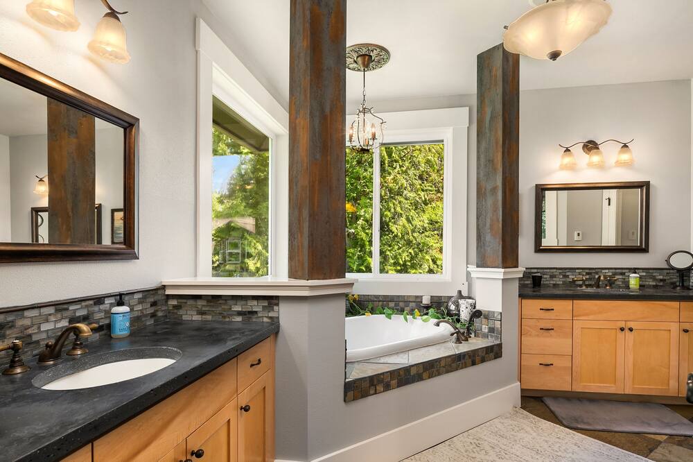 Photo of Bathroom in Prairie Ridge