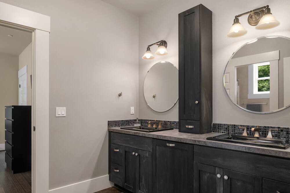 Photo of Bathroom in Prairie Ridge