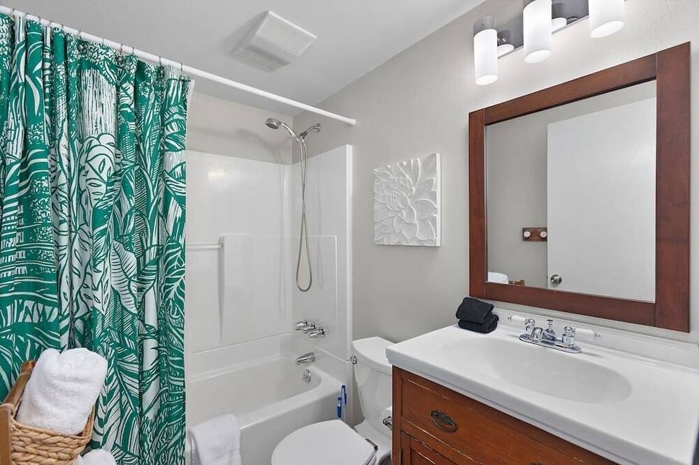 Photo of Bathroom in Greenwood