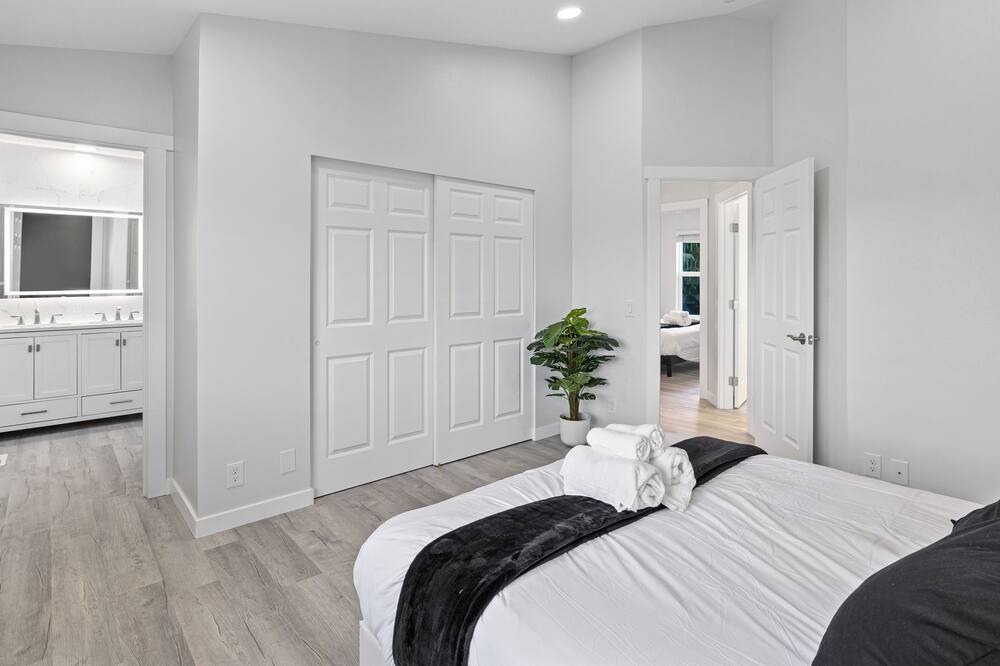 Photo of Bedroom in Bothell