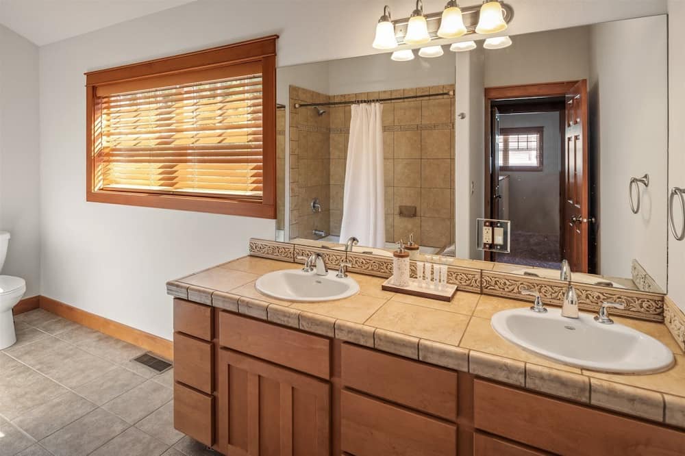 Photo of Bathroom in Sagle