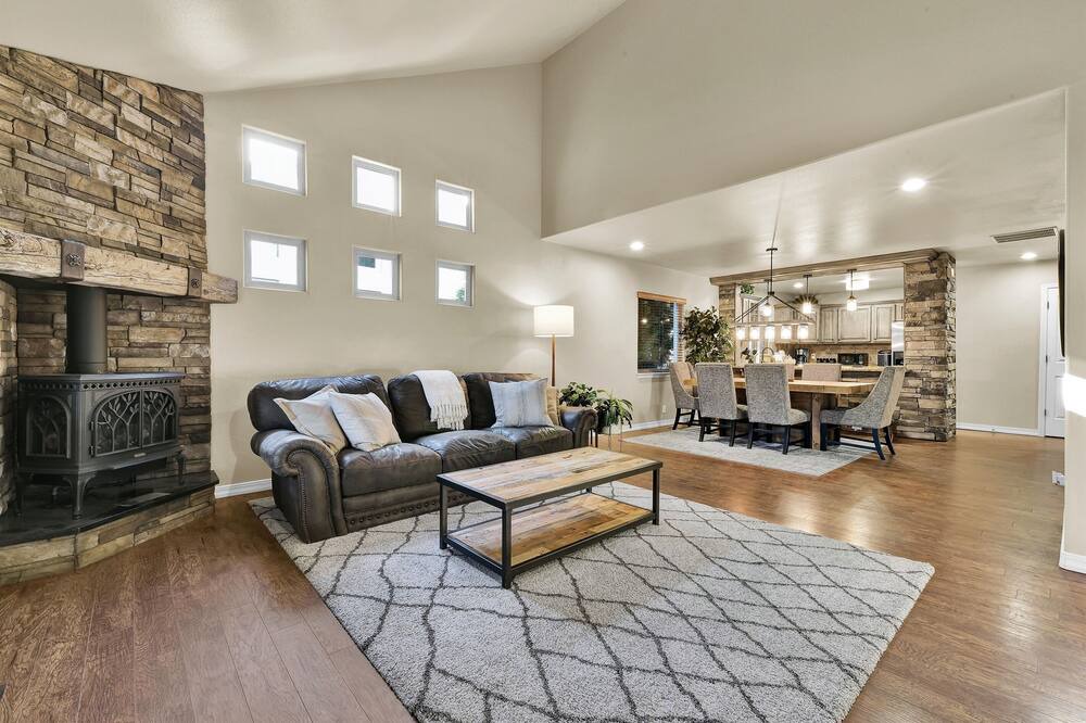 Photo of Livingroom in Vernon