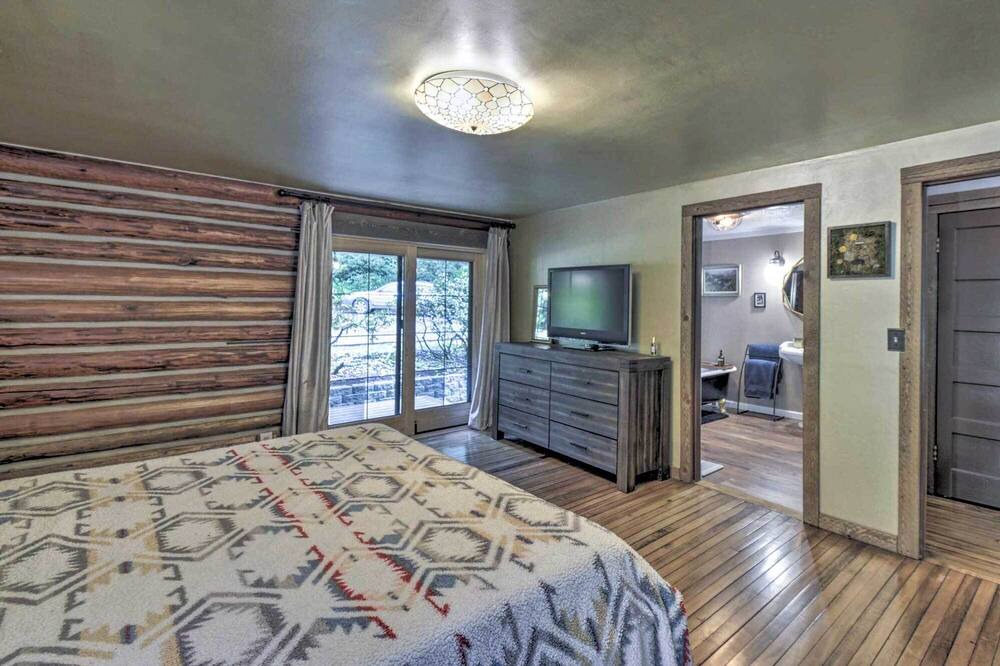 Photo of Bedroom in Silverdale