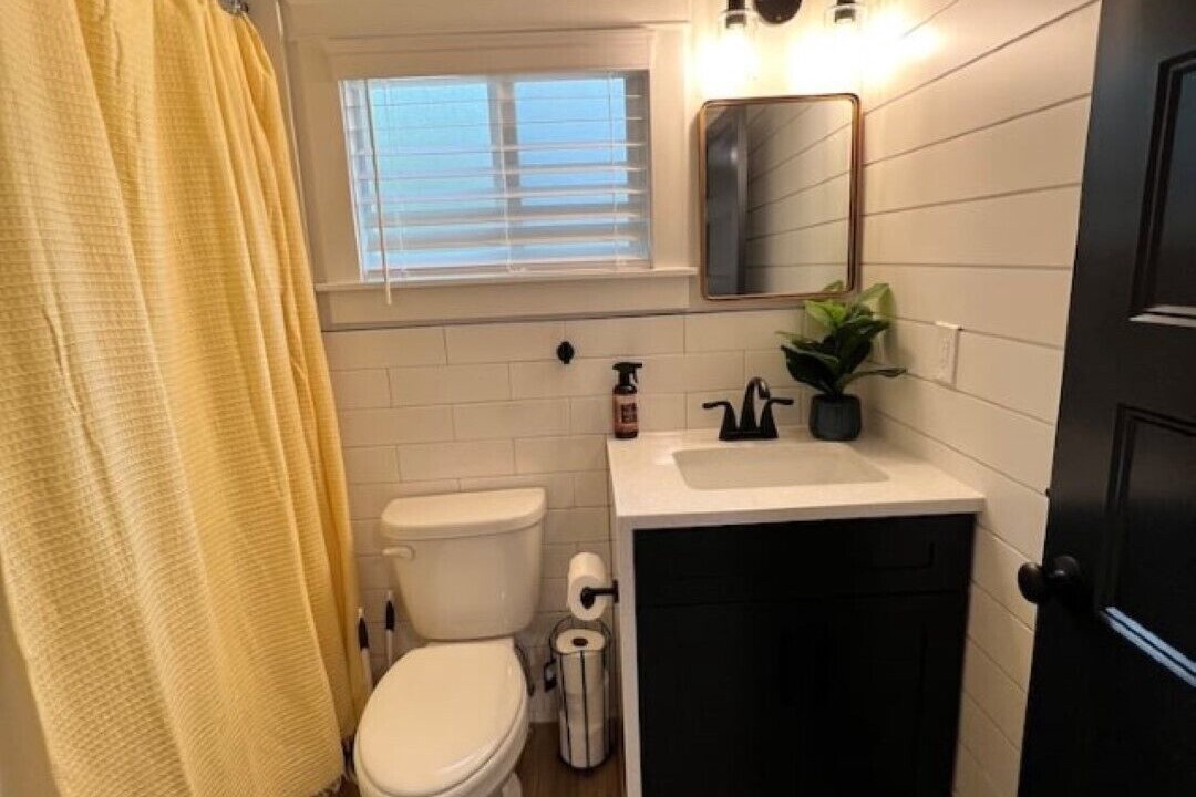 Photo of Bathroom in Cliff - Cannon