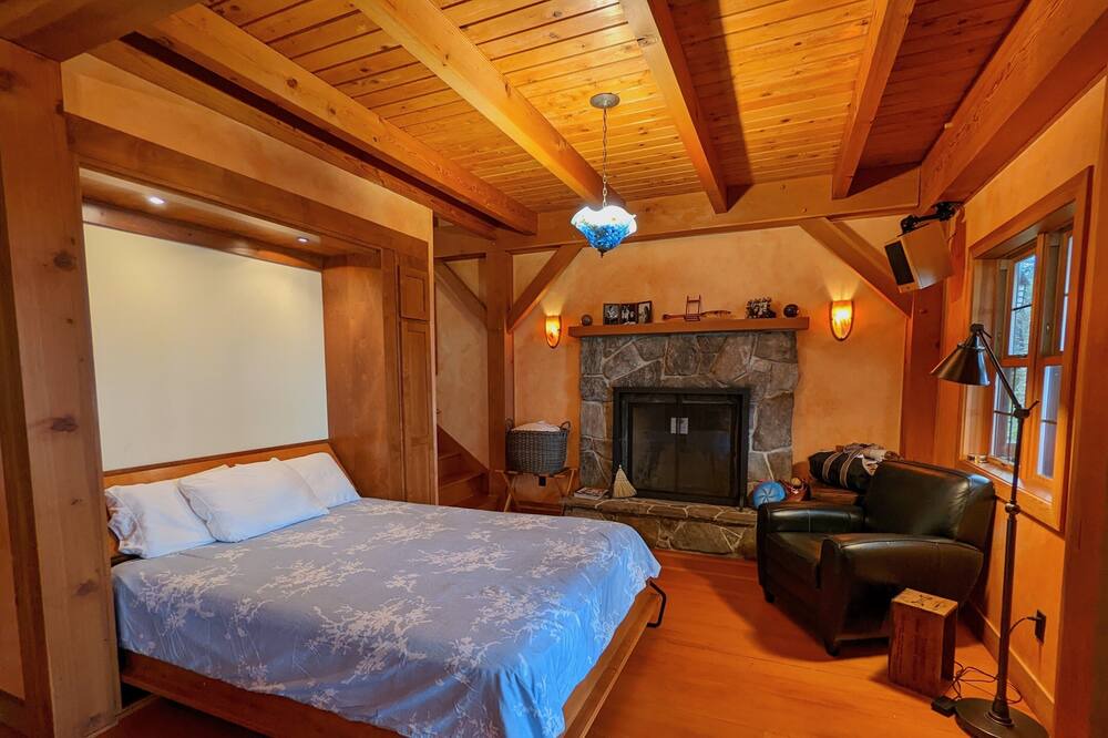 Photo of Bedroom in Moclips